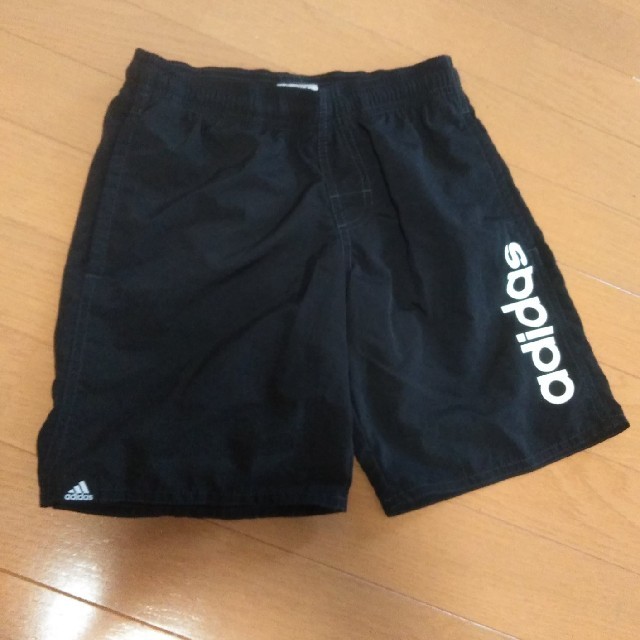 adidas(アディダス)のねごろ様専用【中古】水着　男　アディダス　１４０ キッズ/ベビー/マタニティのキッズ服男の子用(90cm~)(水着)の商品写真