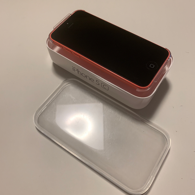 Apple(アップル)のau iPhone5c 16GB ピンク (残債無/判定○) スマホ/家電/カメラのスマートフォン/携帯電話(スマートフォン本体)の商品写真