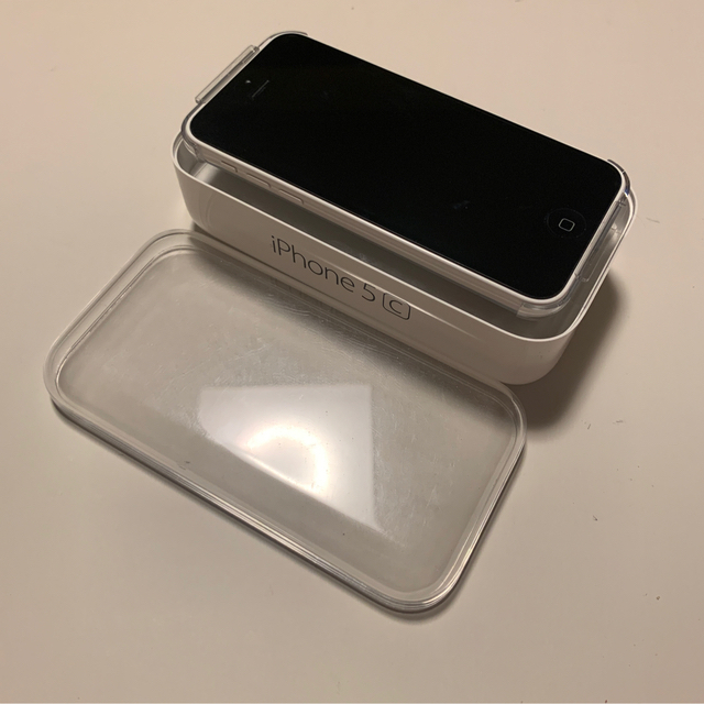Apple(アップル)のau iPhone5c 16GB ホワイト (残債無/判定○) スマホ/家電/カメラのスマートフォン/携帯電話(スマートフォン本体)の商品写真