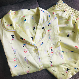 ジーユー(GU)のGU サテンパジャマ　半袖長ズボン(パジャマ)