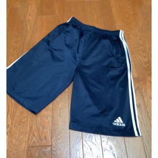 アディダス(adidas)のadidasの短パンM(ショートパンツ)