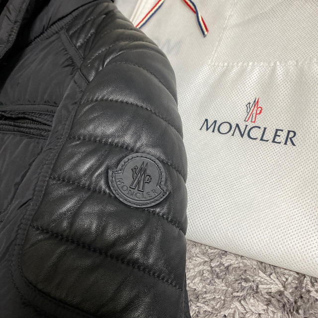 MONCLER - 週末限定値下げ モンクレール ダウンの通販 by RYO's shop ...