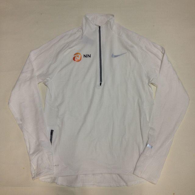 NIKE(ナイキ)の【Ｍサイズ】NN Running Team THERMA HALF ZIP スポーツ/アウトドアのランニング(ウェア)の商品写真