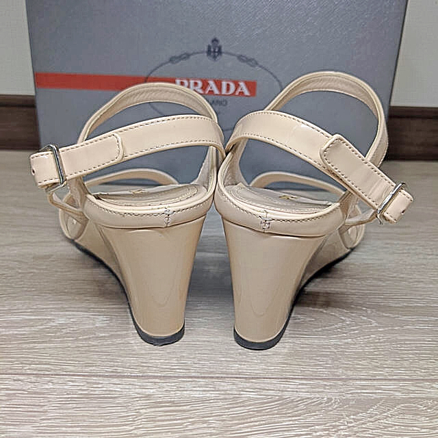 PRADA ウェッジソール サンダル エナメルパンプス - サンダル