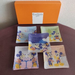 ディズニー(Disney)の【sango】ディズニー　お皿　ガラスプレート　5枚セット　三郷陶器(食器)