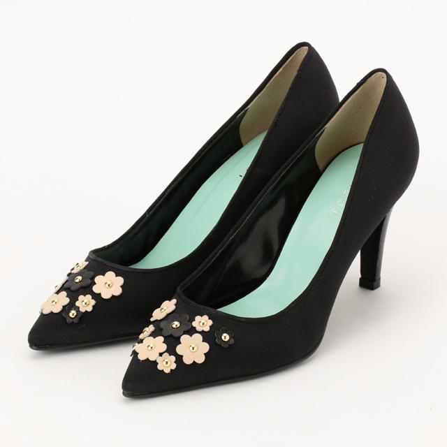 TOCCA(トッカ)のLEATHER FLOWERS PUMPS パンプス 36サイズ レディースの靴/シューズ(ハイヒール/パンプス)の商品写真