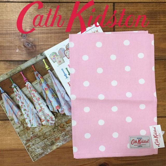 Cath Kidston(キャスキッドソン)の新品 キャスキッドソン UK製 ティータオル スポットピンク インテリア/住まい/日用品のキッチン/食器(その他)の商品写真