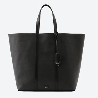 ハイク(HYKE)の【新品未使用】HYKE leather tote bag レザートート (トートバッグ)