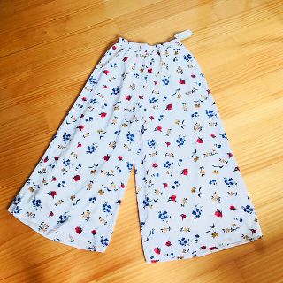 ワイドパンツ　花柄　ホワイト　M 新品　タグ付き　本日のみ(カジュアルパンツ)