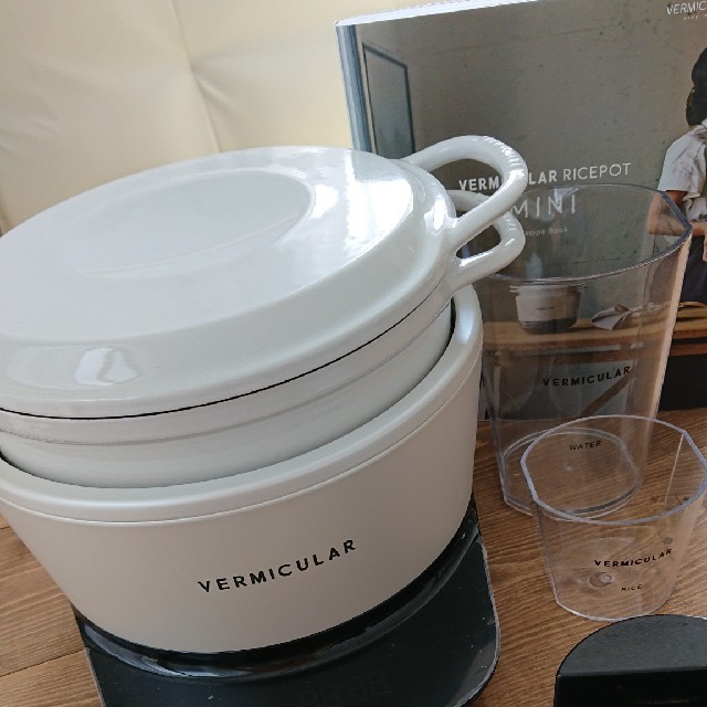 Vermicular(バーミキュラ)の早い者勝ち✨ VERMICULAR RICEPOT MINI スマホ/家電/カメラの調理家電(炊飯器)の商品写真