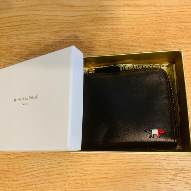 MAISON KITSUNE'(メゾンキツネ)のメゾンキツネ  ミニウォレット レディースのファッション小物(財布)の商品写真
