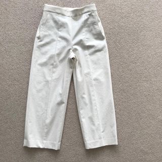 スピックアンドスパン(Spick & Span)のSpick and Span 白パンツ(クロップドパンツ)