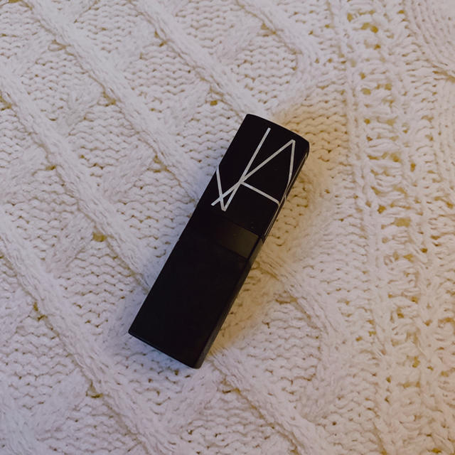 NARS(ナーズ)の【NARS】リップスティック セミマット1003ウォームシナモン コスメ/美容のベースメイク/化粧品(口紅)の商品写真