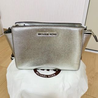 マイケルコース(Michael Kors)のマイケルコース　シルバーショルダーバッグ(ショルダーバッグ)