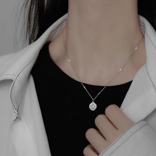 新品未使用　ペンダントネックレス　シルバー　ユニセックス　アクセサリー　韓国(ネックレス)