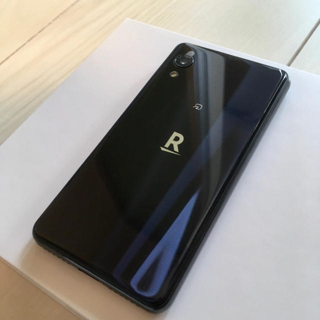 Rakuten(ラクテン)の【新品未使用】Rakuten mini ナイトブラック スマホ/家電/カメラのスマートフォン/携帯電話(スマートフォン本体)の商品写真