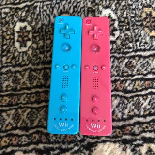 ウィー(Wii)のWiiリモコンプラスアオピンクセット(家庭用ゲーム機本体)