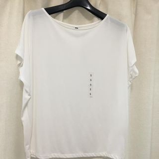 ユニクロ(UNIQLO)のドレープクルーネックT 白　Sサイズ(Tシャツ/カットソー(半袖/袖なし))