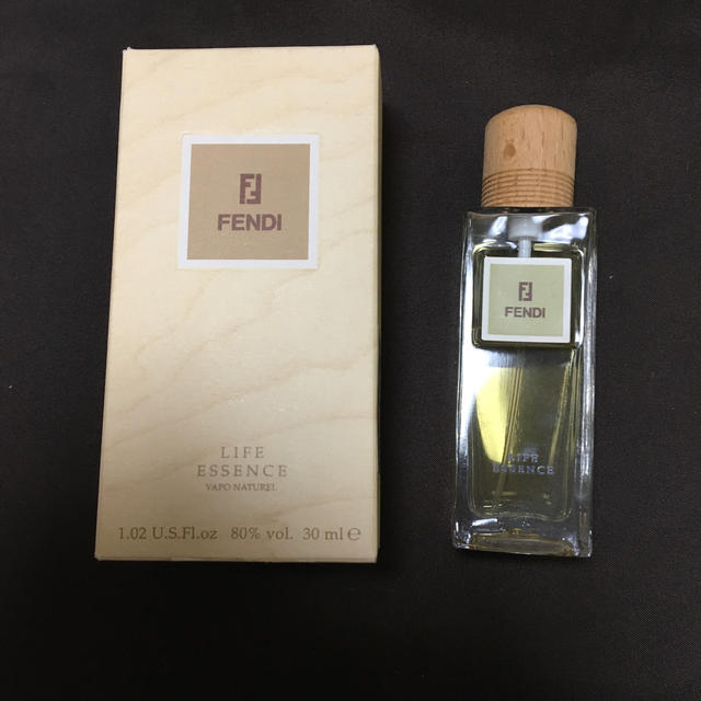 FENDI(フェンディ)の専用です^_^FENDI ライフエッセンス 30ml オードトワレ コスメ/美容の香水(ユニセックス)の商品写真