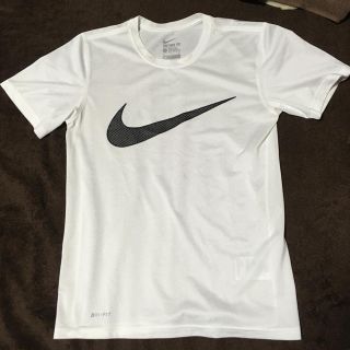 ナイキ(NIKE)の【正規】NIKE 胸スウォッシュ DRYFIT Tシャツ 速乾 白/黒 (Tシャツ/カットソー(半袖/袖なし))