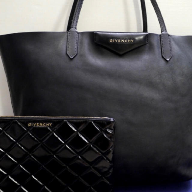 GIVENCHY - ジバンシー バッグ ポーチの通販 by にっしー's shop
