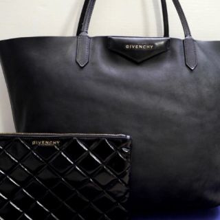 ジバンシィ(GIVENCHY)のジバンシー　バッグ　ポーチ(トートバッグ)