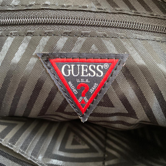 GUESS(ゲス)のクラッチバック レディースのバッグ(クラッチバッグ)の商品写真