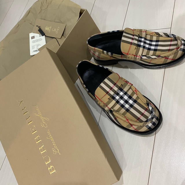 BURBERRY(バーバリー)の【早いもの勝ち】burberry ローファー メンズの靴/シューズ(ドレス/ビジネス)の商品写真