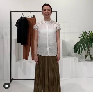 美品/スワトーリネンエンブロイダリー スタンドカラーブラウス