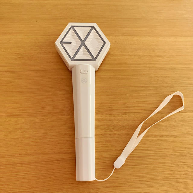 EXO(エクソ)のEXO OFFICIAL LIGHT STICK エンタメ/ホビーのCD(K-POP/アジア)の商品写真