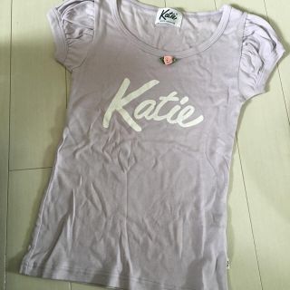 ケイティー(Katie)のkatieロゴTシャツAMORISA着用(Tシャツ(半袖/袖なし))