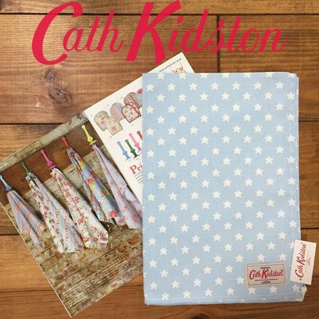 Cath Kidston(キャスキッドソン)の新品 キャスキッドソン UK製 ティータオル ニュースターブルー インテリア/住まい/日用品のキッチン/食器(その他)の商品写真