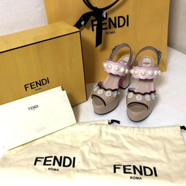 FENDI サンダル　約12万　ほぼ新品　サイズ37