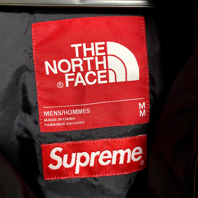 Supreme(シュプリーム)のsupreme the north face マウンテンパーカー メンズのジャケット/アウター(マウンテンパーカー)の商品写真