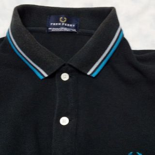 フレッドペリー(FRED PERRY)のラクワレル様専用　ＦＲＥＤ　ＰＥＲＲＹ　ポロシャツ　ブラック　表記サイズＯ(ポロシャツ)