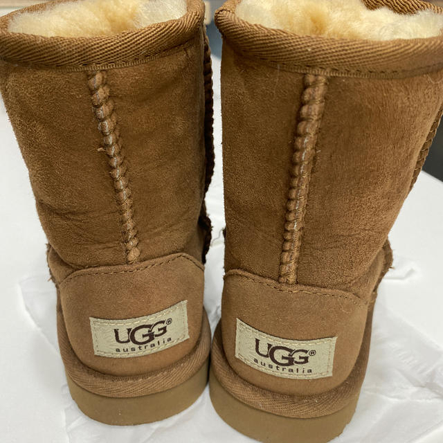 UGG(アグ)のUGGムートンブーツ‼️kids17.5cm☺️アグ。 キッズ/ベビー/マタニティのキッズ靴/シューズ(15cm~)(ブーツ)の商品写真