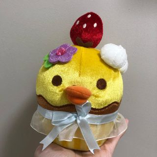 サンエックス(サンエックス)のキイロイトリ カップケーキ いちご 花 お菓子🧁 ぬいぐるみ(ぬいぐるみ)