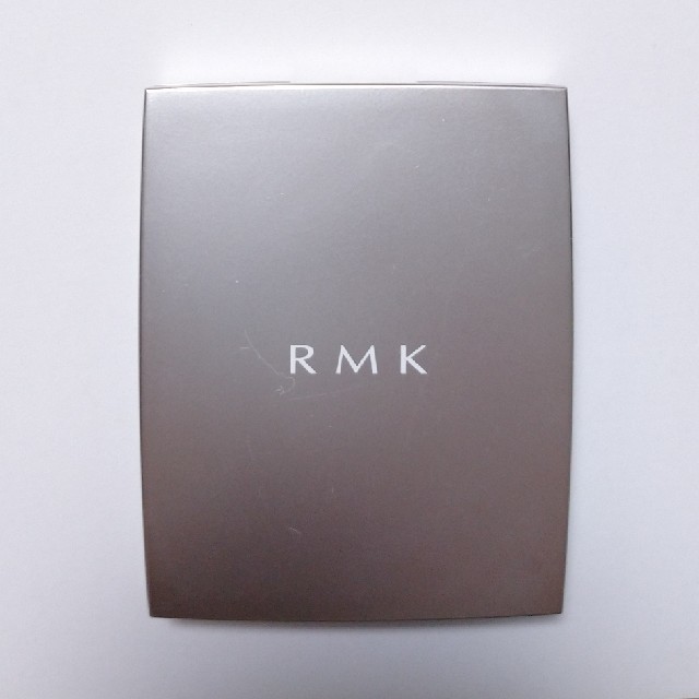 RMK(アールエムケー)のRMK シルクフィット フェイスパウダーP01 3.5g コスメ/美容のベースメイク/化粧品(フェイスパウダー)の商品写真