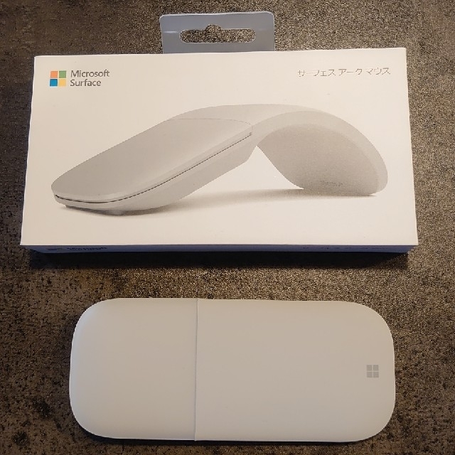 Microsoft(マイクロソフト)のSurface Arc mouse サーフェス アークマウス グレー スマホ/家電/カメラのPC/タブレット(PC周辺機器)の商品写真