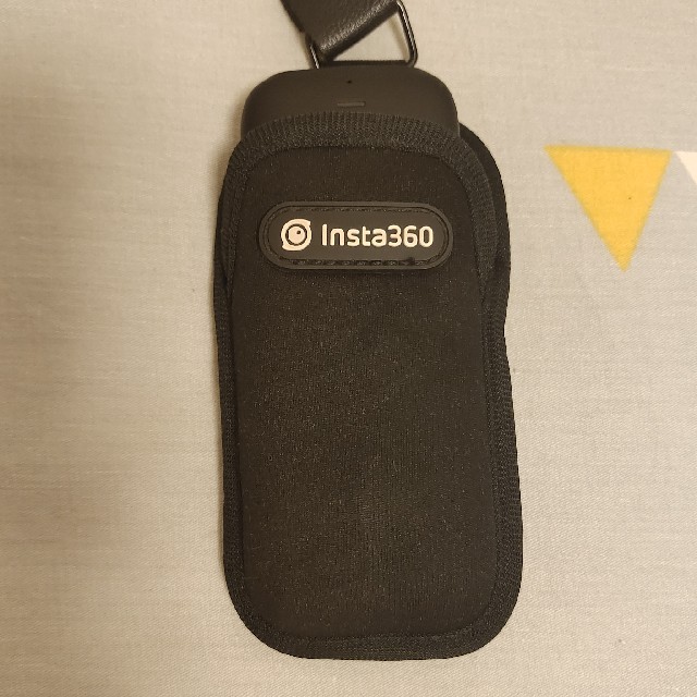 Insta360 ONE X　公式自撮り棒付 スマホ/家電/カメラのカメラ(ビデオカメラ)の商品写真