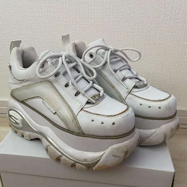 SKECHERS(スケッチャーズ)のスケッチャーズ 厚底 スニーカー 24cm レディースの靴/シューズ(スニーカー)の商品写真