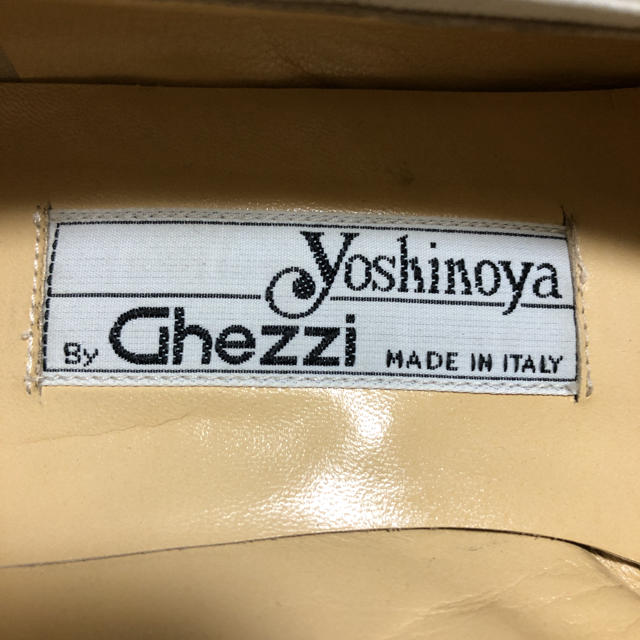yoshinoya白パンプス22cm レディースの靴/シューズ(ローファー/革靴)の商品写真