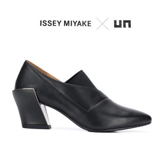 イッセイミヤケ(ISSEY MIYAKE)のISSEY MIYAKE × united nude ブーティ 38 ブラック(ブーツ)