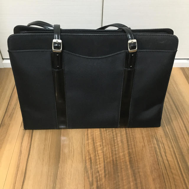 青山(アオヤマ)のリクルートバック レディースのバッグ(ショルダーバッグ)の商品写真