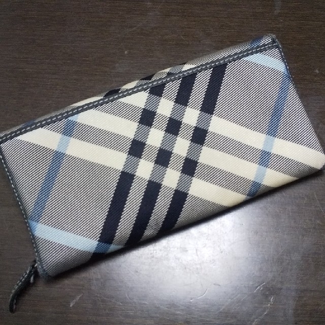 BURBERRY BLUE LABEL(バーバリーブルーレーベル)のBURBERRY 長財布 レディースのファッション小物(財布)の商品写真