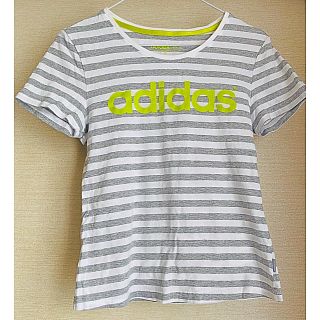 アディダス(adidas)のadidas グレー ボーダー Tシャツ(Tシャツ/カットソー)