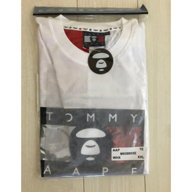 A BATHING APE(アベイシングエイプ)のAAPE X TOMMY JEANS FLAG TEE WHITE XXL メンズのトップス(Tシャツ/カットソー(半袖/袖なし))の商品写真