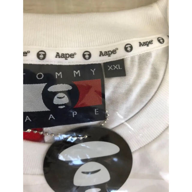 A BATHING APE(アベイシングエイプ)のAAPE X TOMMY JEANS FLAG TEE WHITE XXL メンズのトップス(Tシャツ/カットソー(半袖/袖なし))の商品写真