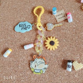 Kiss me! ジャラジャラキーホルダー✩.*˚ハンドメイド(バッグチャーム)