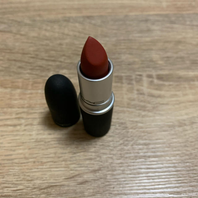 MAC(マック)のMAC パウダーキスリップスティック　デボーテッド　トゥ　チリ コスメ/美容のベースメイク/化粧品(口紅)の商品写真